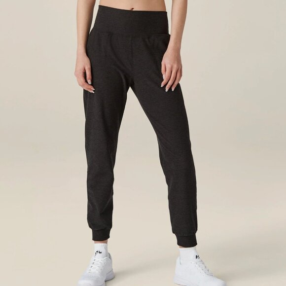 BEYOND YOGA Spacedye Midi Jogger - Darkest Night - Picture 1 of 9